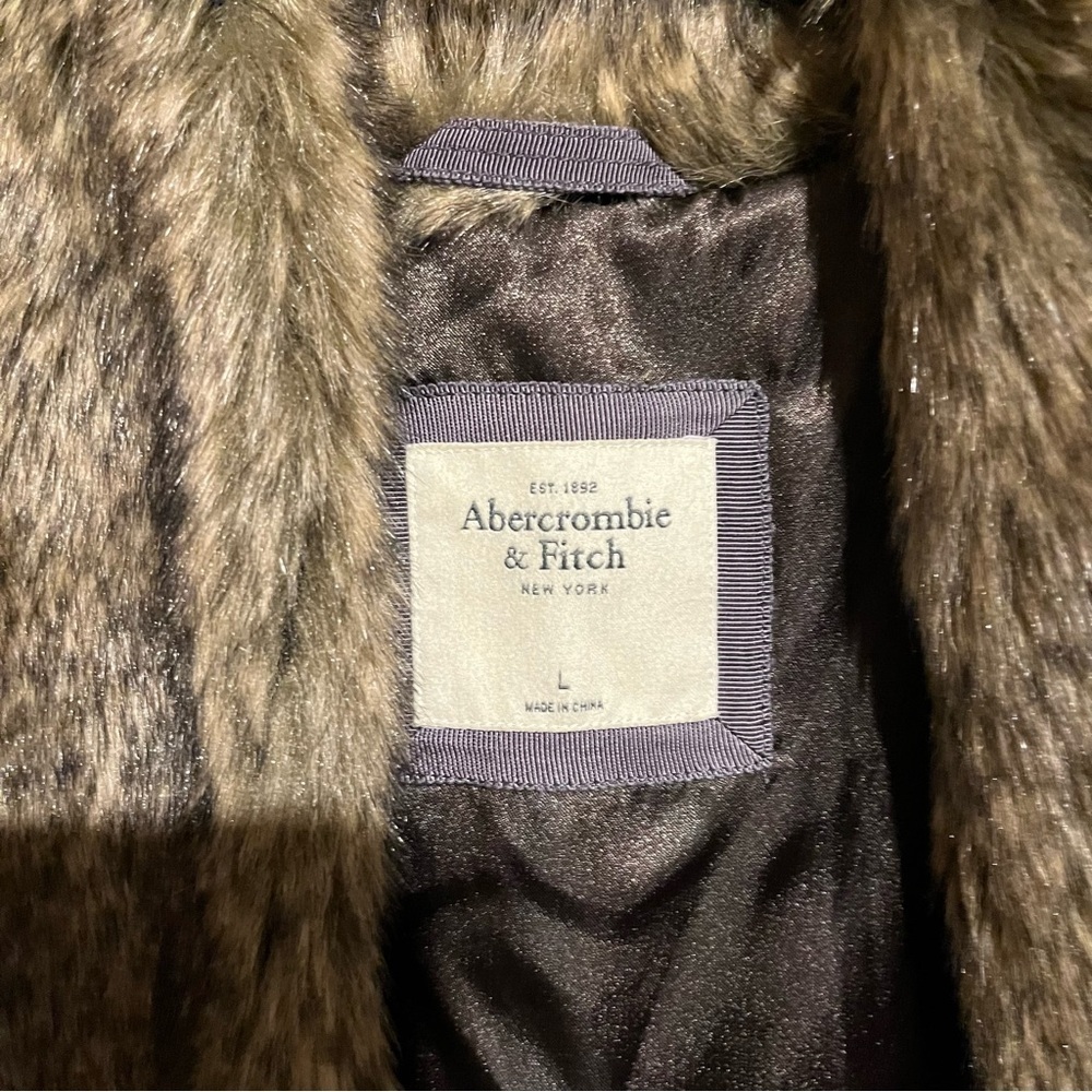 Abercrombie & Fitch Women's Sz L Faux Fur Brown and Tan Vest Lined - Picture 2 of 6